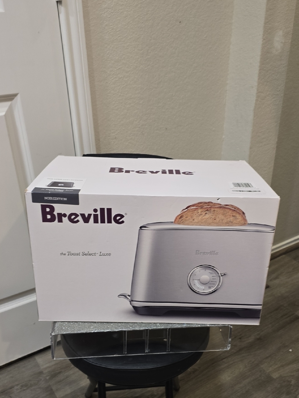 Breville The Toast Select Luxe Noir Edition - Picture 9 of 11